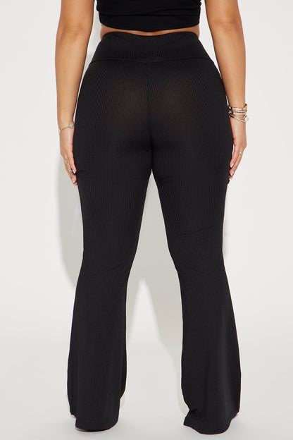 Amber Ribbed Flare Pant - Black