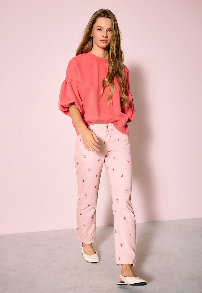 REGULAR FIT - Straight leg jeans - pink cherry